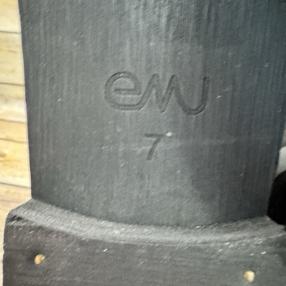 Emu Womens Black Leather Biker Boots with Shepskin Lining Size 7 - Picture 11 of 11
